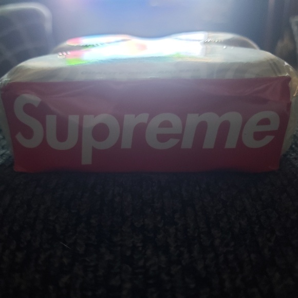 Supreme x Spitfire Classics wheels 58MM 80D's - Picture 3 of 3